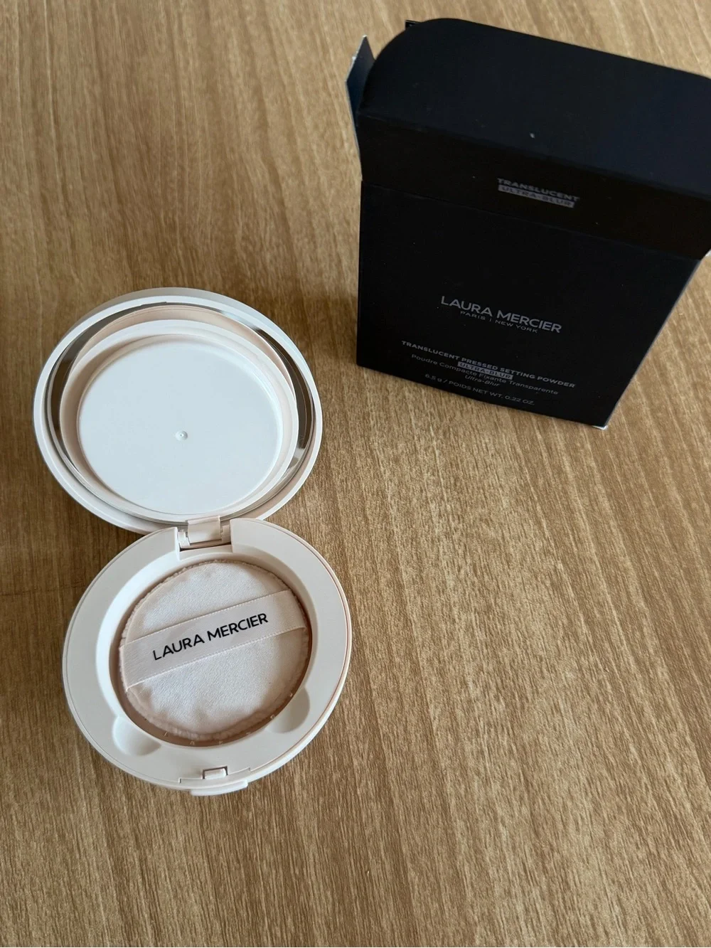 Laura Mercier Ultra-Blur Translucent Pressed Setting Powder with Puff - New